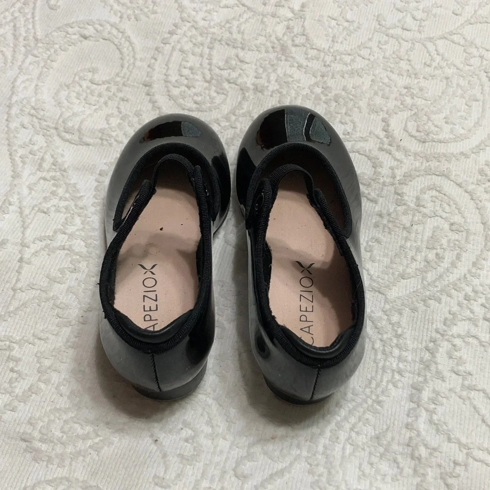 Capezio size 10m